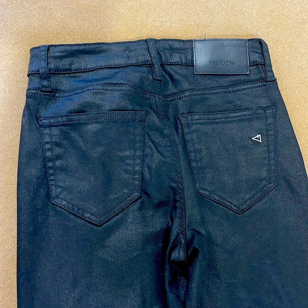 HIDDEN JEANS RYAN BLACK COATED CROPPED BOOTCUT JEANS WITH SIDE SLITS SIZE 25 - Picture 12 of 14